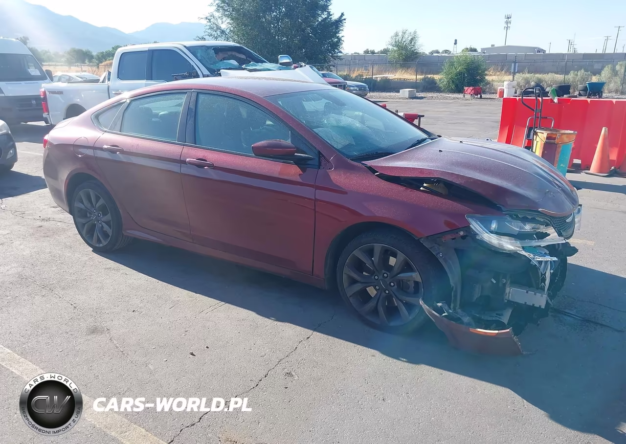 2015 Chrysler 200 S VIN:1C3CCCBG3FN642759 - 1