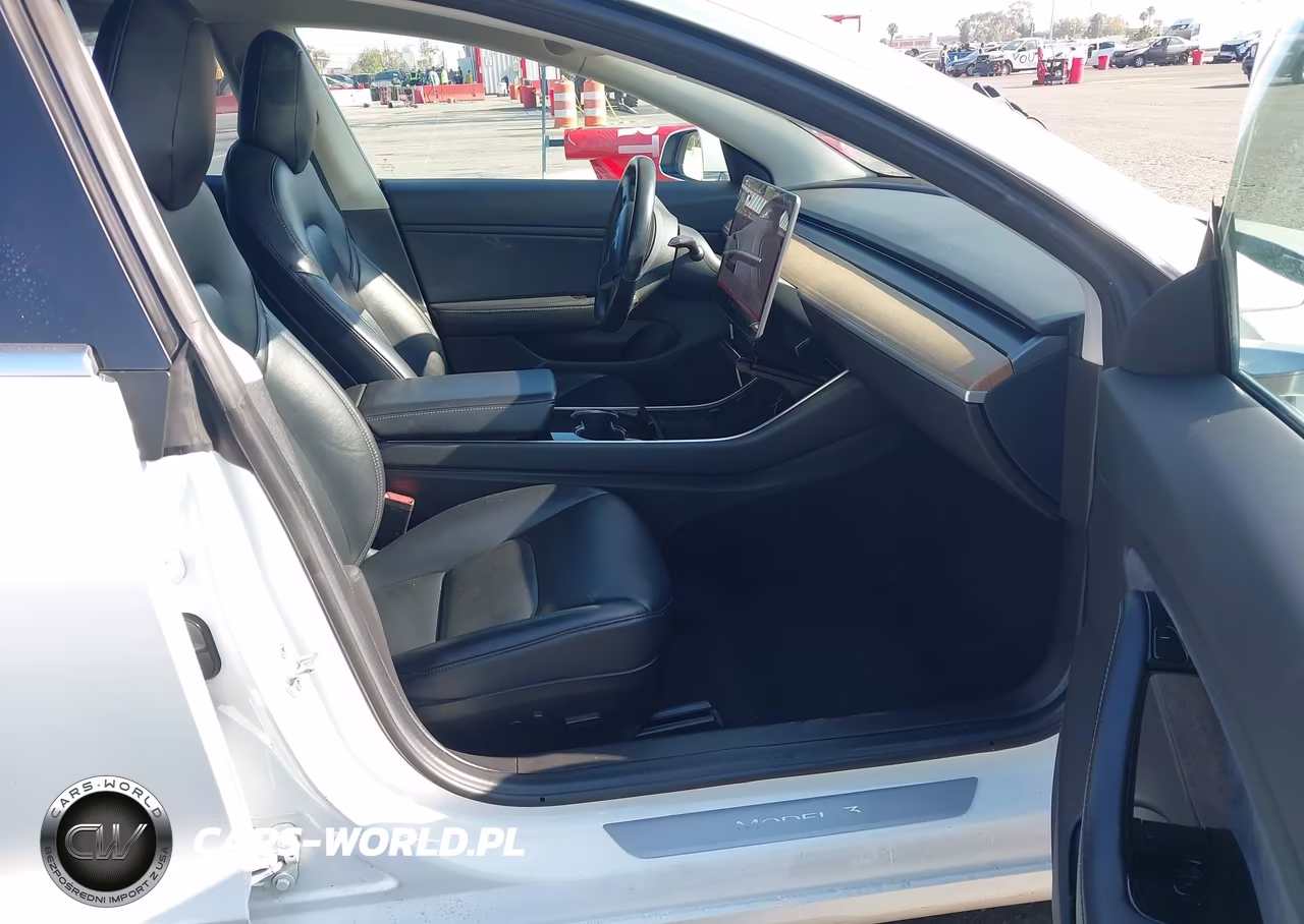 2018 Tesla Model 3 Long Range-Mid Range VIN:5YJ3E1EA0JF057579 - 5