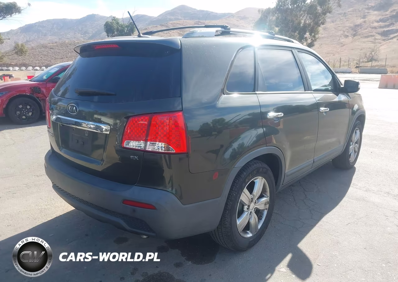 2013 Kia Sorento Ex VIN:5XYKU3A6XDG328477 - 4