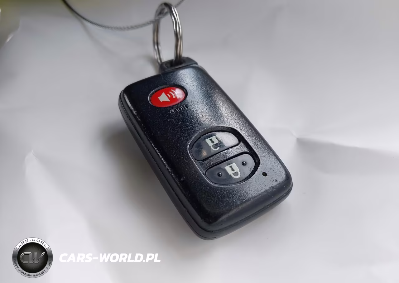 2011 Toyota Prius Two VIN:JTDKN3DU1B1379371 - 11