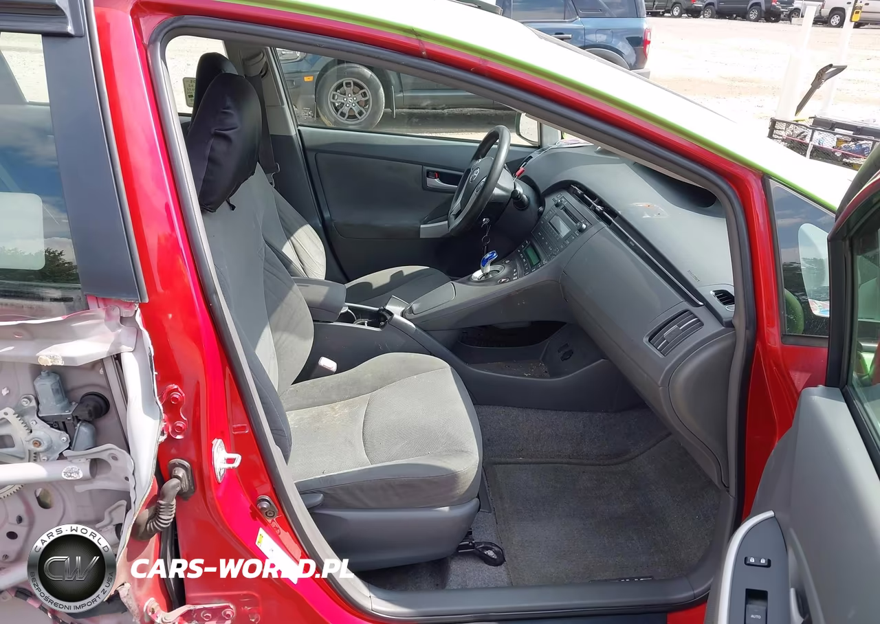2011 Toyota Prius Two VIN:JTDKN3DU1B1379371 - 5