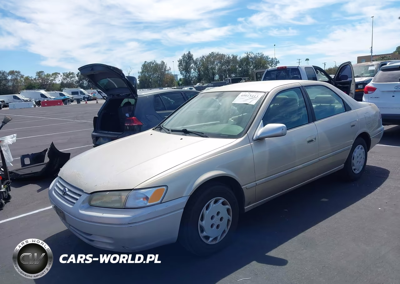1998 Toyota Camry Le VIN:JT2BG28K7W0215964 - 2