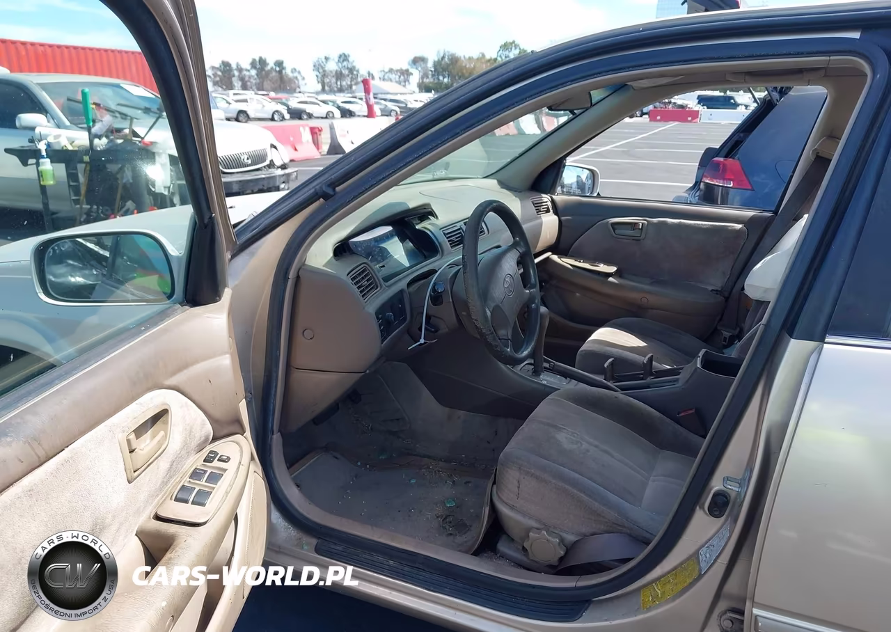 1998 Toyota Camry Le VIN:JT2BG28K7W0215964 - 5