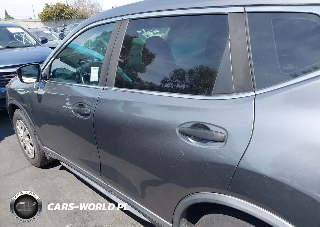 2018 Nissan Rogue S VIN:KNMAT2MT5JP604616 - 15