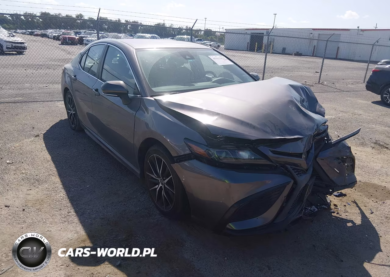 2022 Toyota Camry Se