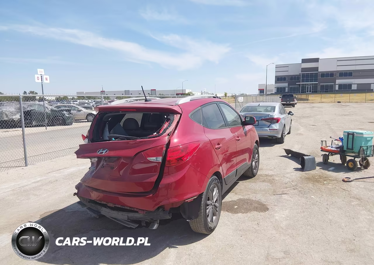 2015 Hyundai Tucson Se VIN:KM8JU3AG2FU087838 - 4