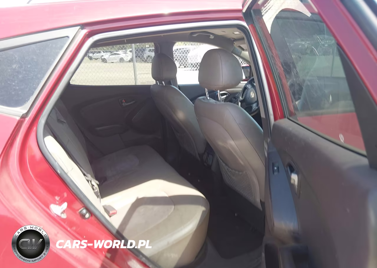 2015 Hyundai Tucson Se VIN:KM8JU3AG2FU087838 - 8