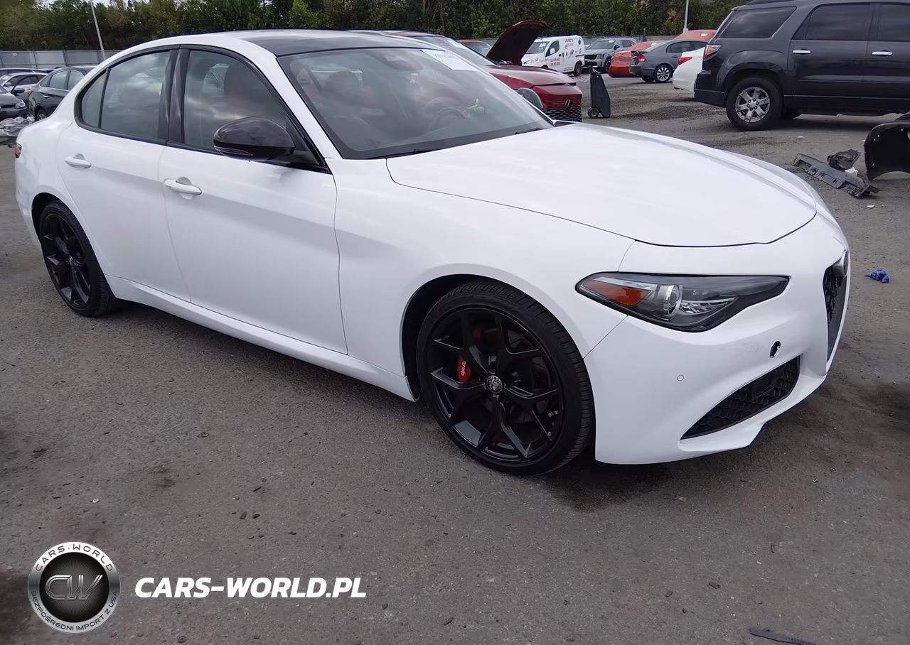 2020 Alfa Romeo Giulia Ti Rwd – zdjęcie 1 z 16