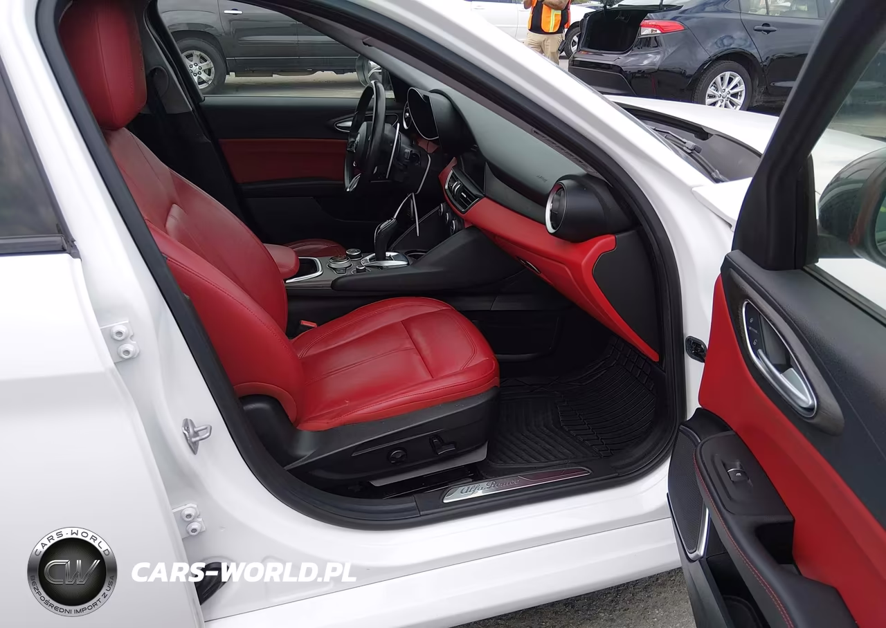 2020 Alfa Romeo Giulia Ti Rwd VIN:ZARFAMBN8L7634665 - 5