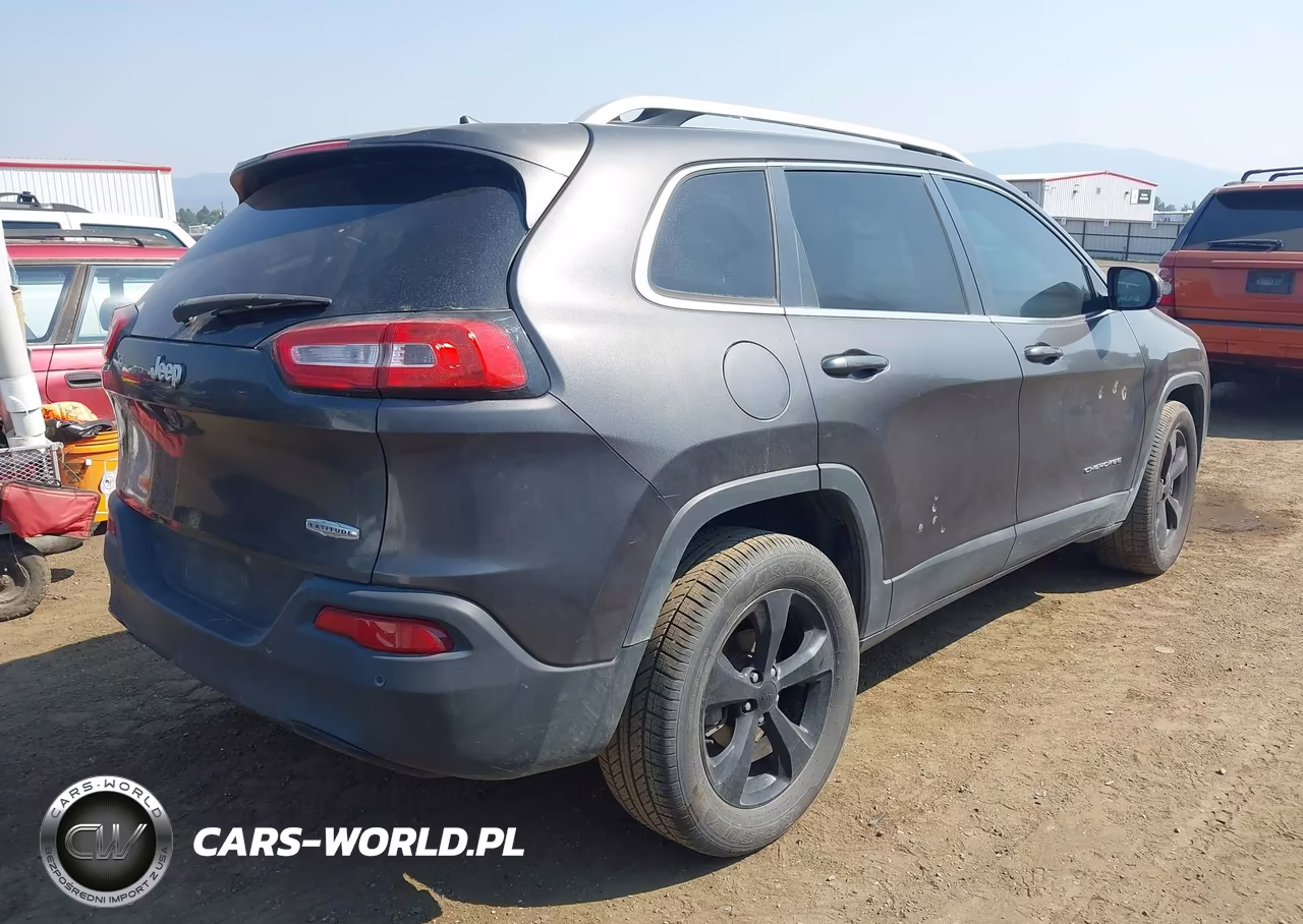 2016 Jeep Cherokee Latitude VIN:1C4PJLCB6GW297616 - 4