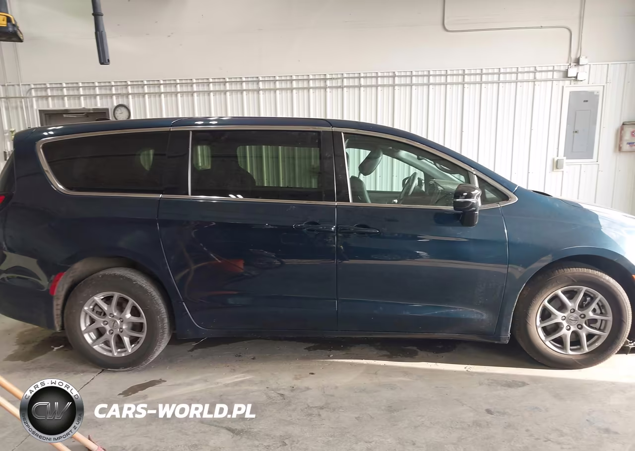 2025 Chrysler Pacifica Select VIN:2C4RC1BG2SR554616 - 14