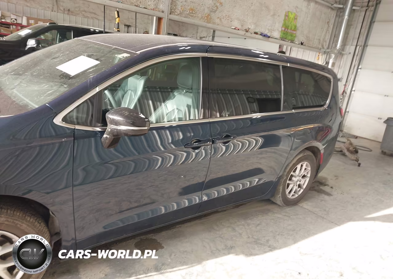 2025 Chrysler Pacifica Select VIN:2C4RC1BG2SR554616 - 15