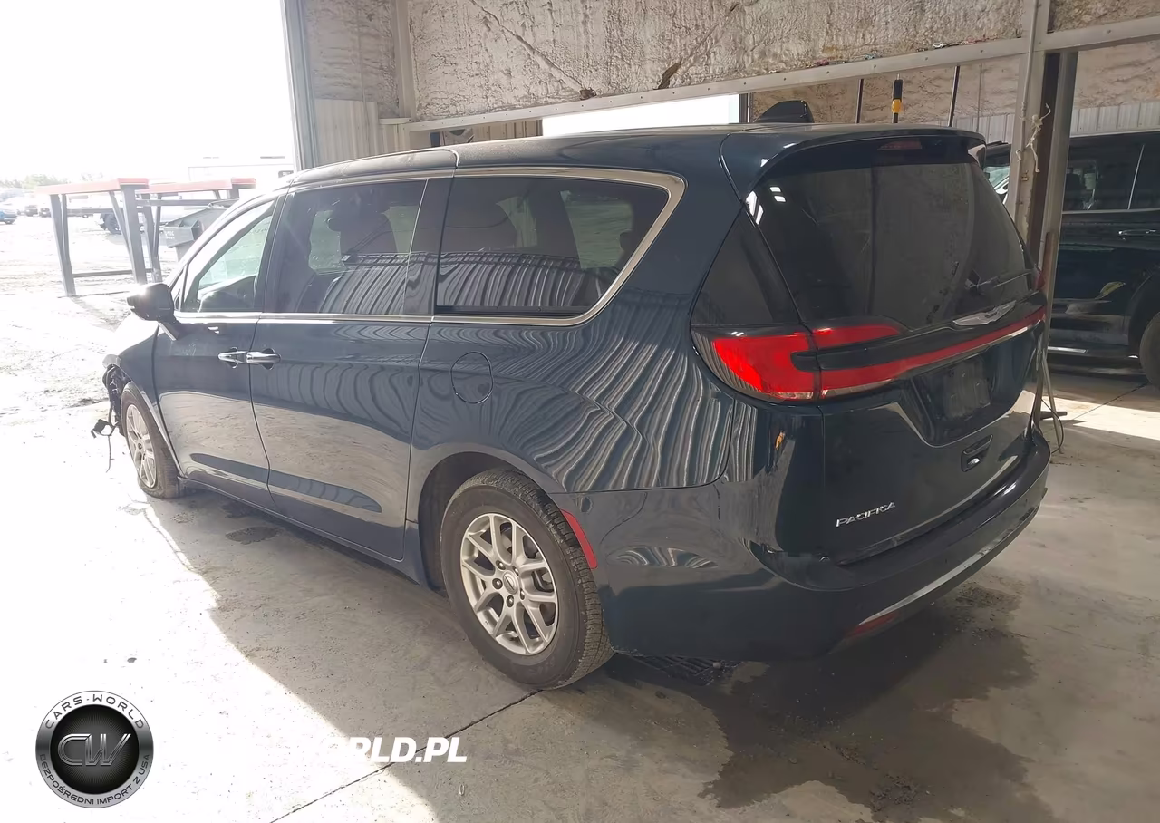 2025 Chrysler Pacifica Select VIN:2C4RC1BG2SR554616 - 3