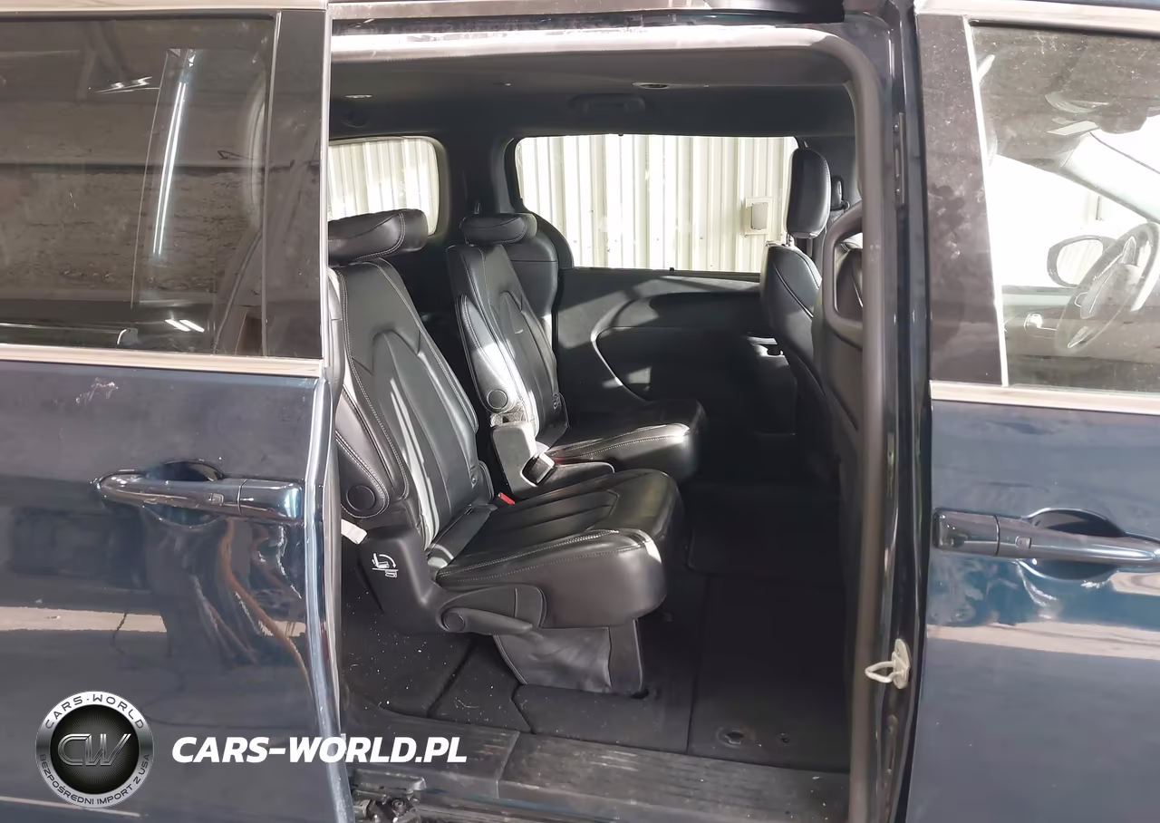 2025 Chrysler Pacifica Select VIN:2C4RC1BG2SR554616 - 8