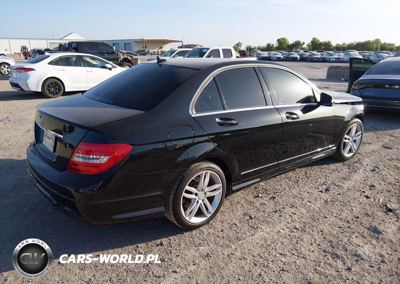 2014 Mercedes-Benz C 250 Sport VIN:WDDGF4HB0EG236193 - 4
