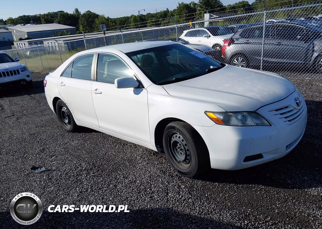 2009 Toyota Camry Le – zdjęcie 1 z 12