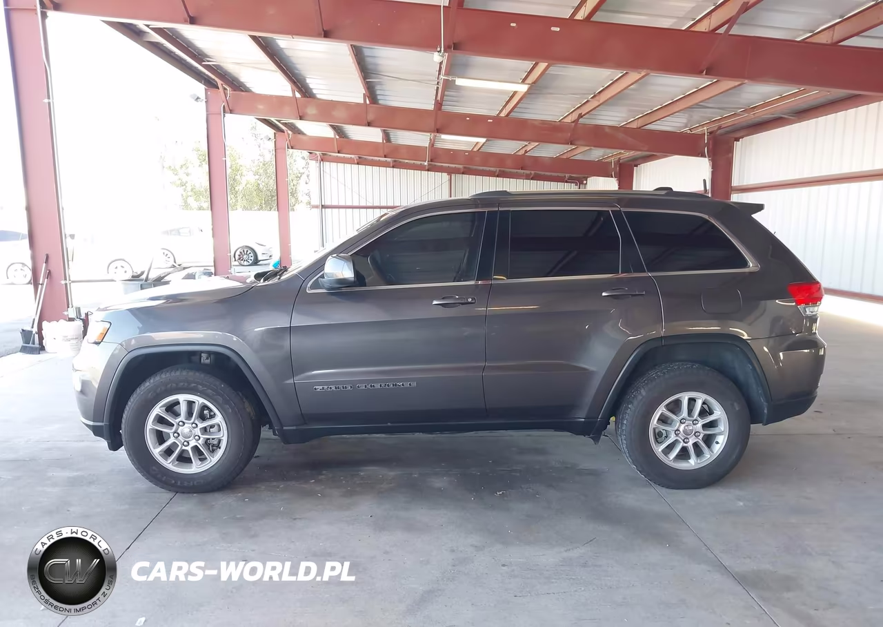 2019 Jeep Grand Cherokee Laredo E 4X4 VIN:1C4RJFAG5KC607399 - 14