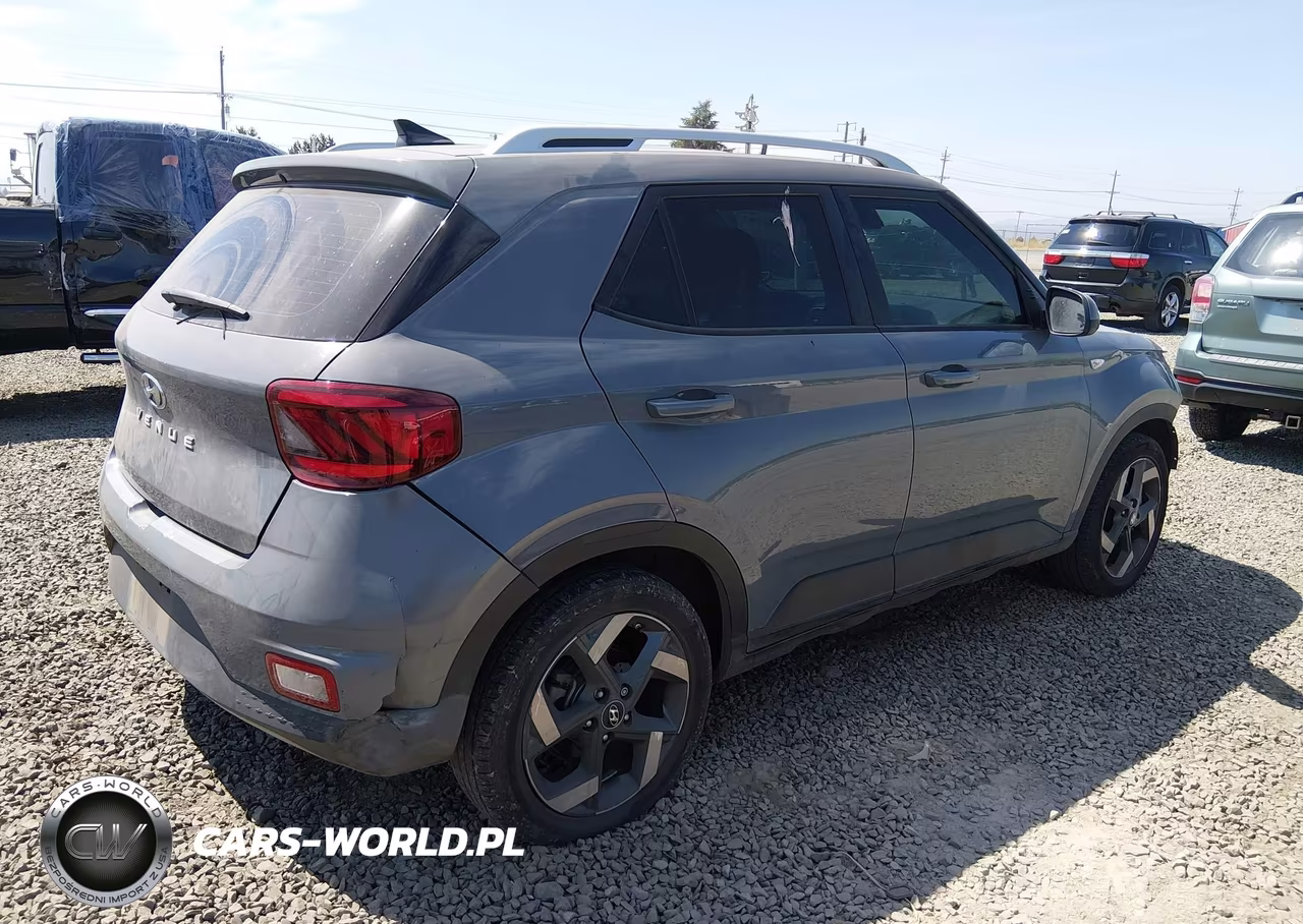 2021 Hyundai Venue Sel VIN:KMHRC8A31MU076178 - 4