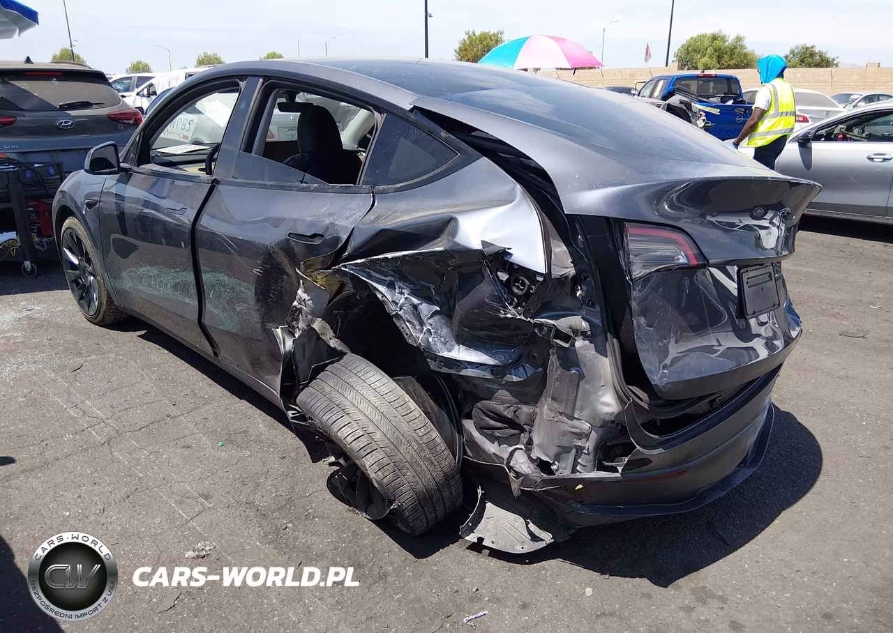 2023 Tesla Model Y Awd-Long Range Dual Motor All-Wheel Drive VIN:7SAYGAEE2PF829580 - 3