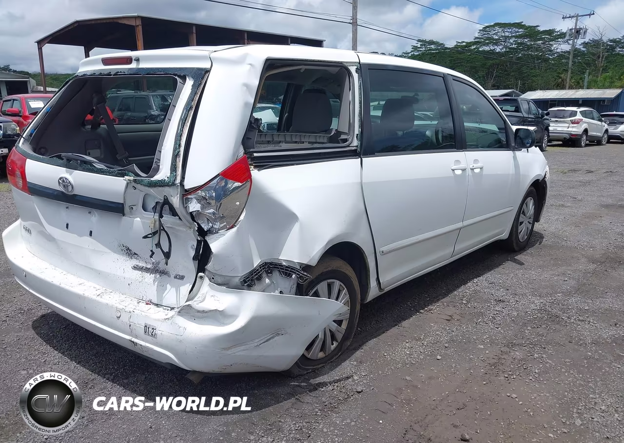 2010 Toyota Sienna Le VIN:5TDKK4CC4AS328553 - 4