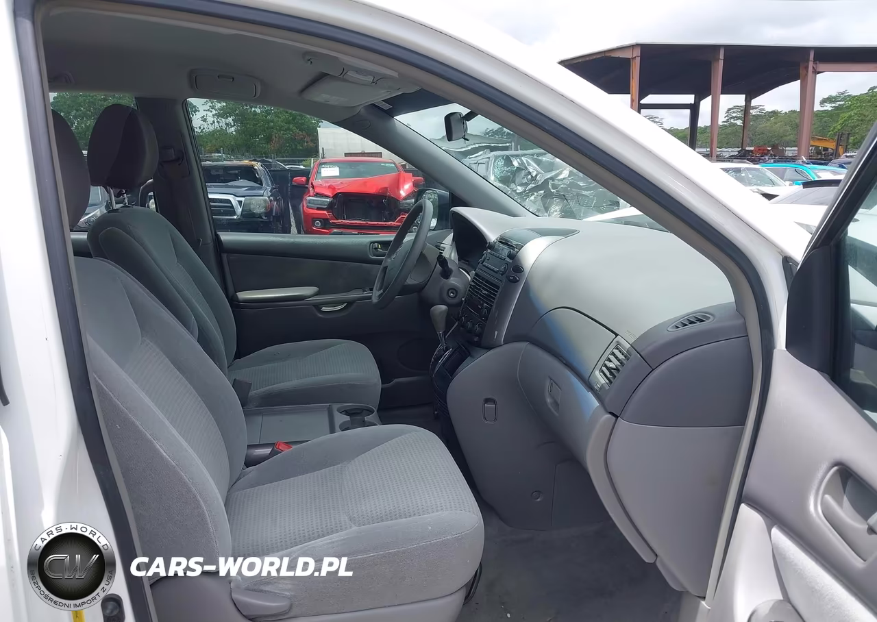 2010 Toyota Sienna Le VIN:5TDKK4CC4AS328553 - 5