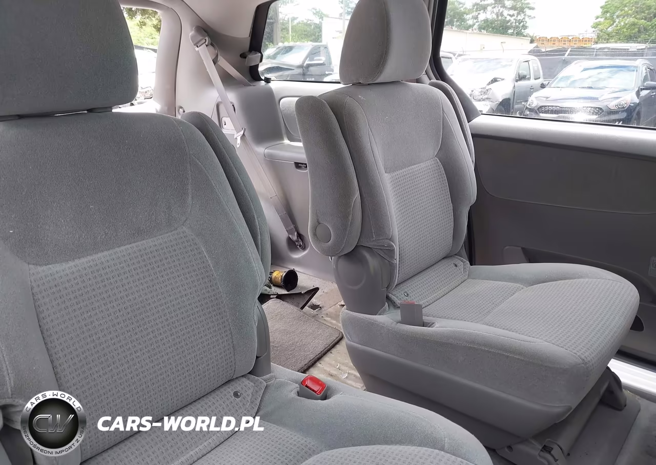 2010 Toyota Sienna Le VIN:5TDKK4CC4AS328553 - 8