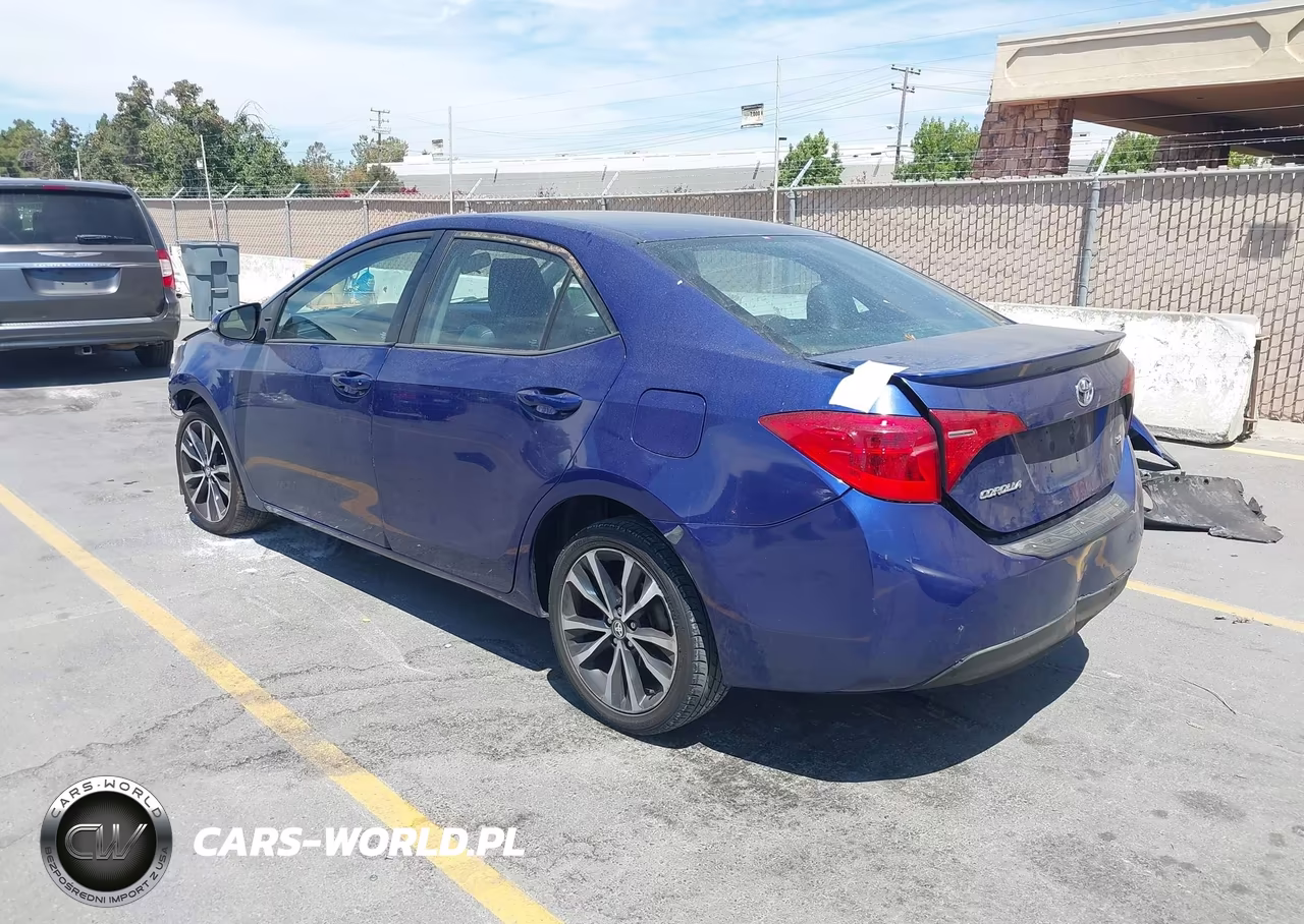 2017 Toyota Corolla Se VIN:5YFBURHE0HP659702 - 3