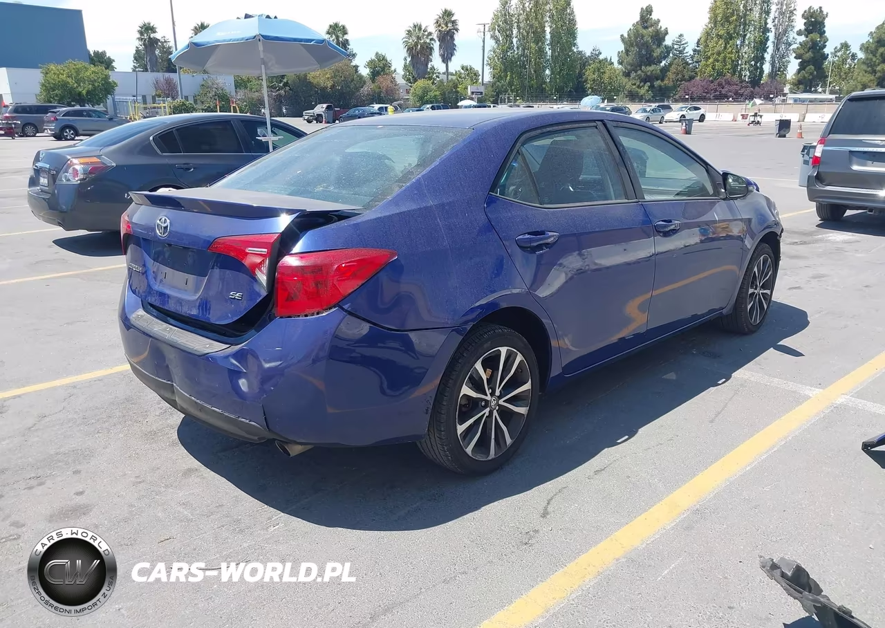 2017 Toyota Corolla Se VIN:5YFBURHE0HP659702 - 4