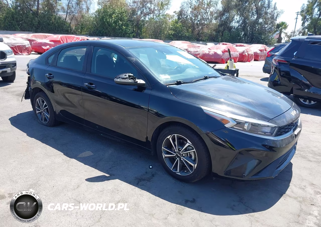 2023 Kia Forte Lxs – zdjęcie 1 z 16