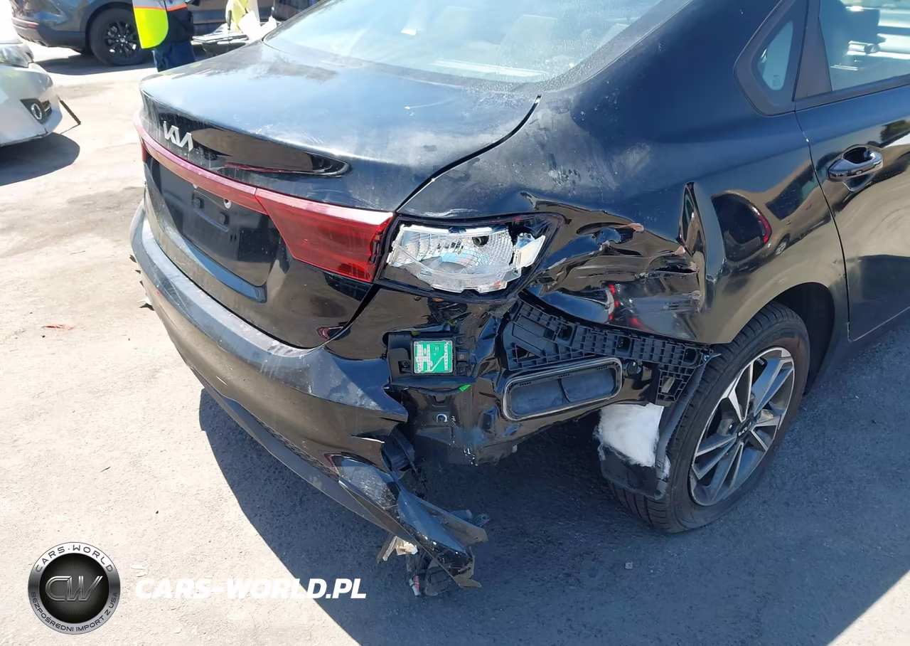 2023 Kia Forte Lxs VIN:3KPF24AD3PE575238 - 6