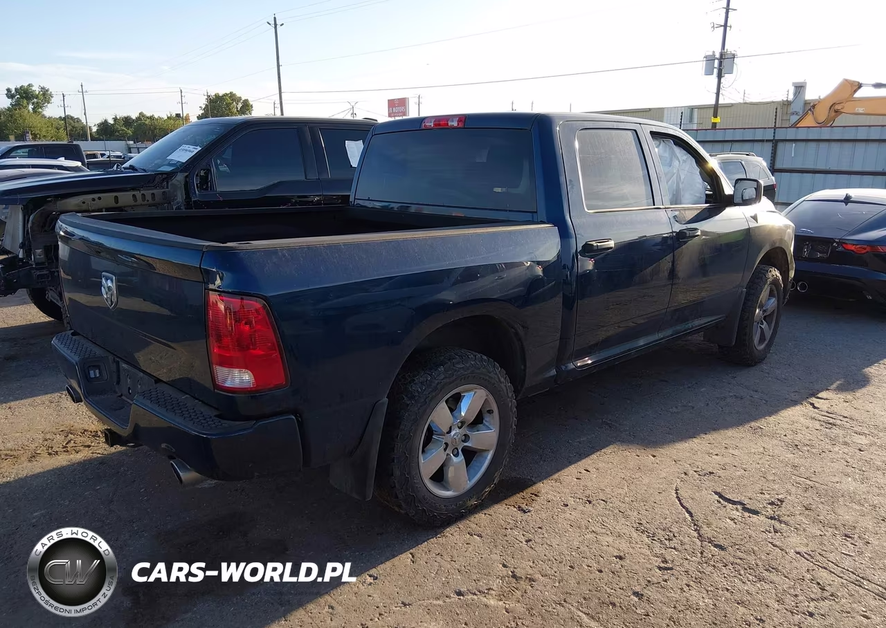 2019 Ram 1500 Classic Express 4X4 5'7 Box VIN:3C6RR7KT1KG664973 - 4
