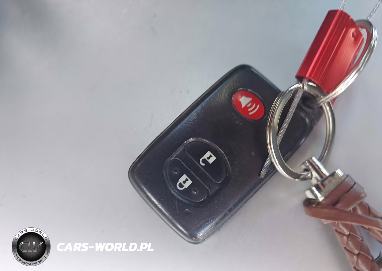 2013 Toyota Prius Five VIN:JTDKN3DU4D5626104 - 11