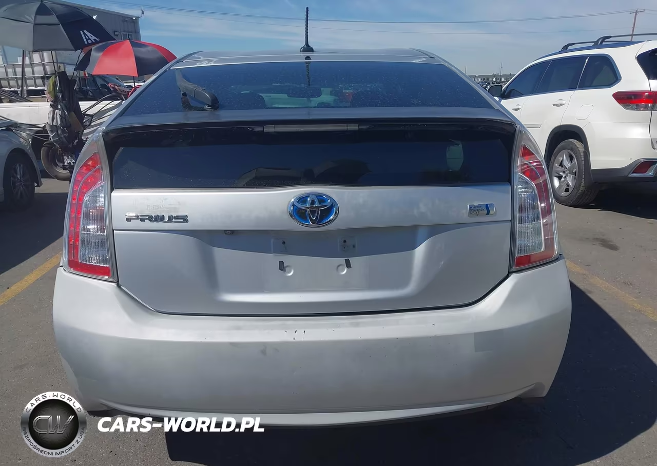 2013 Toyota Prius Five VIN:JTDKN3DU4D5626104 - 16