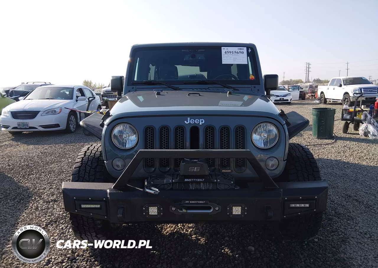 2015 Jeep Wrangler Unlimited Rubicon VIN:1C4HJWFG4FL670410 - 13