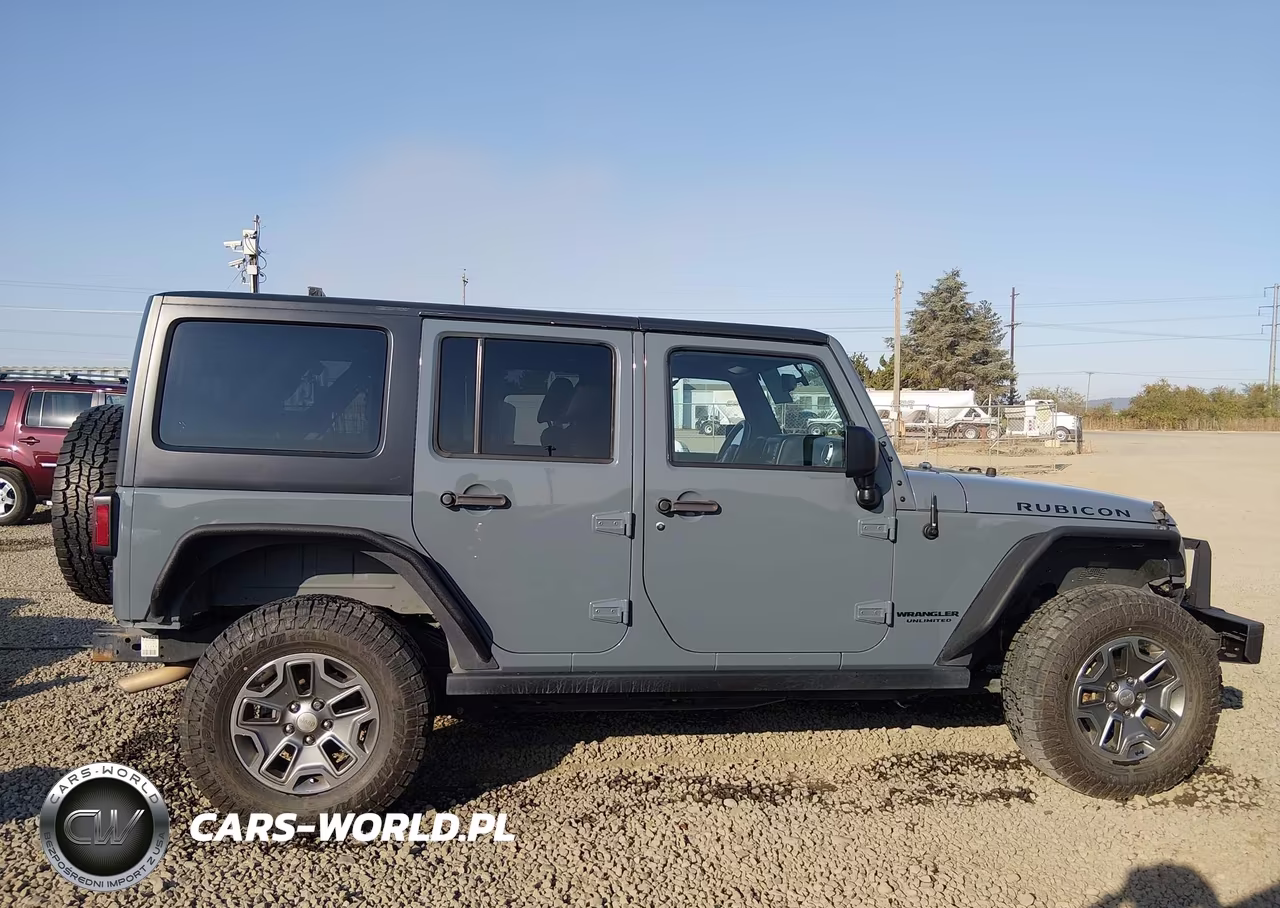 2015 Jeep Wrangler Unlimited Rubicon VIN:1C4HJWFG4FL670410 - 14