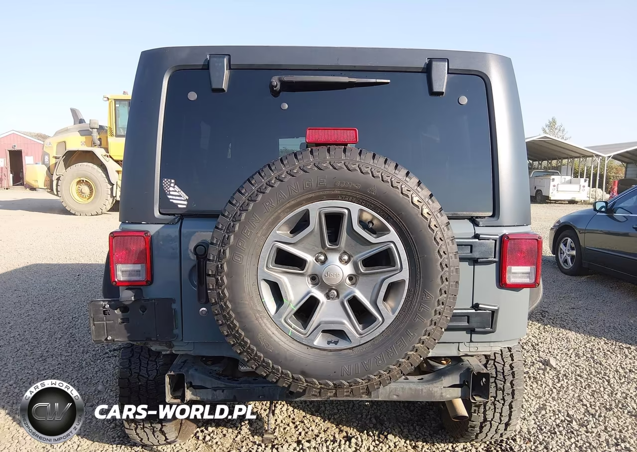 2015 Jeep Wrangler Unlimited Rubicon VIN:1C4HJWFG4FL670410 - 17