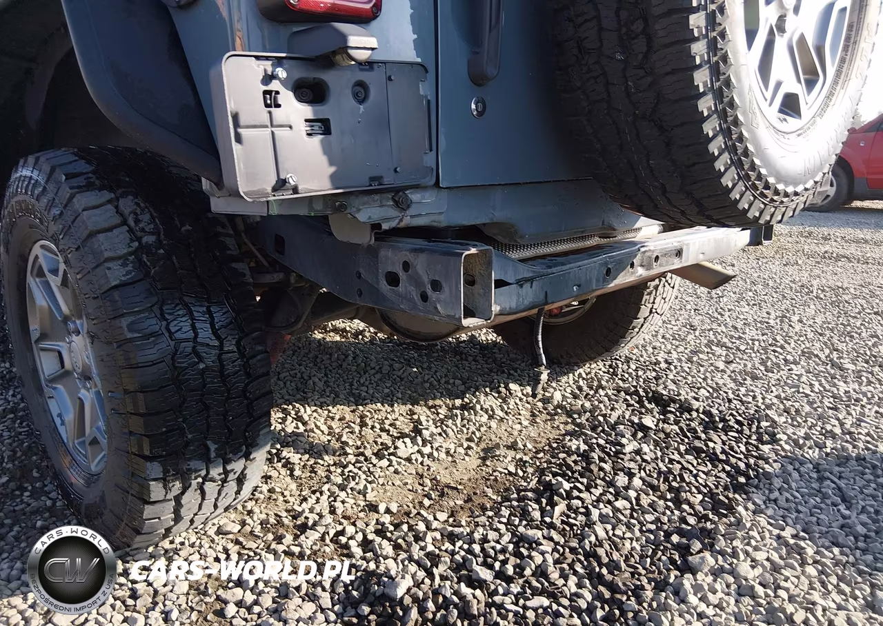 2015 Jeep Wrangler Unlimited Rubicon VIN:1C4HJWFG4FL670410 - 19