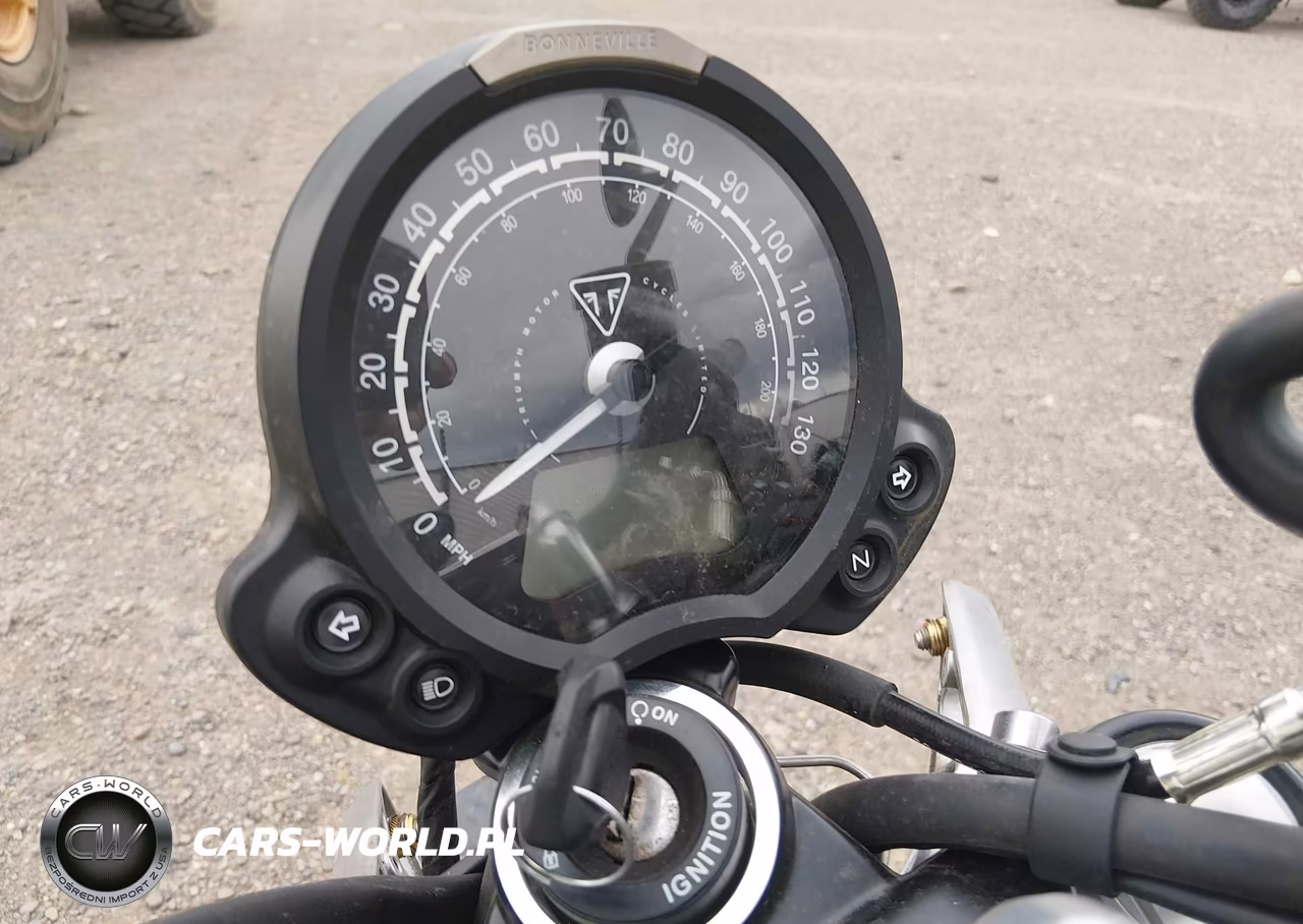 2023 Triumph Motorcycle Speed Twin 900 VIN:SMTD31G7XPTBJ9219 - 7
