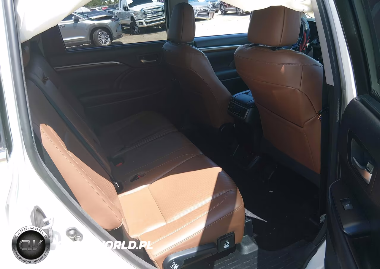 2018 Toyota Highlander Limited VIN:5TDYZRFHXJS265341 - 8