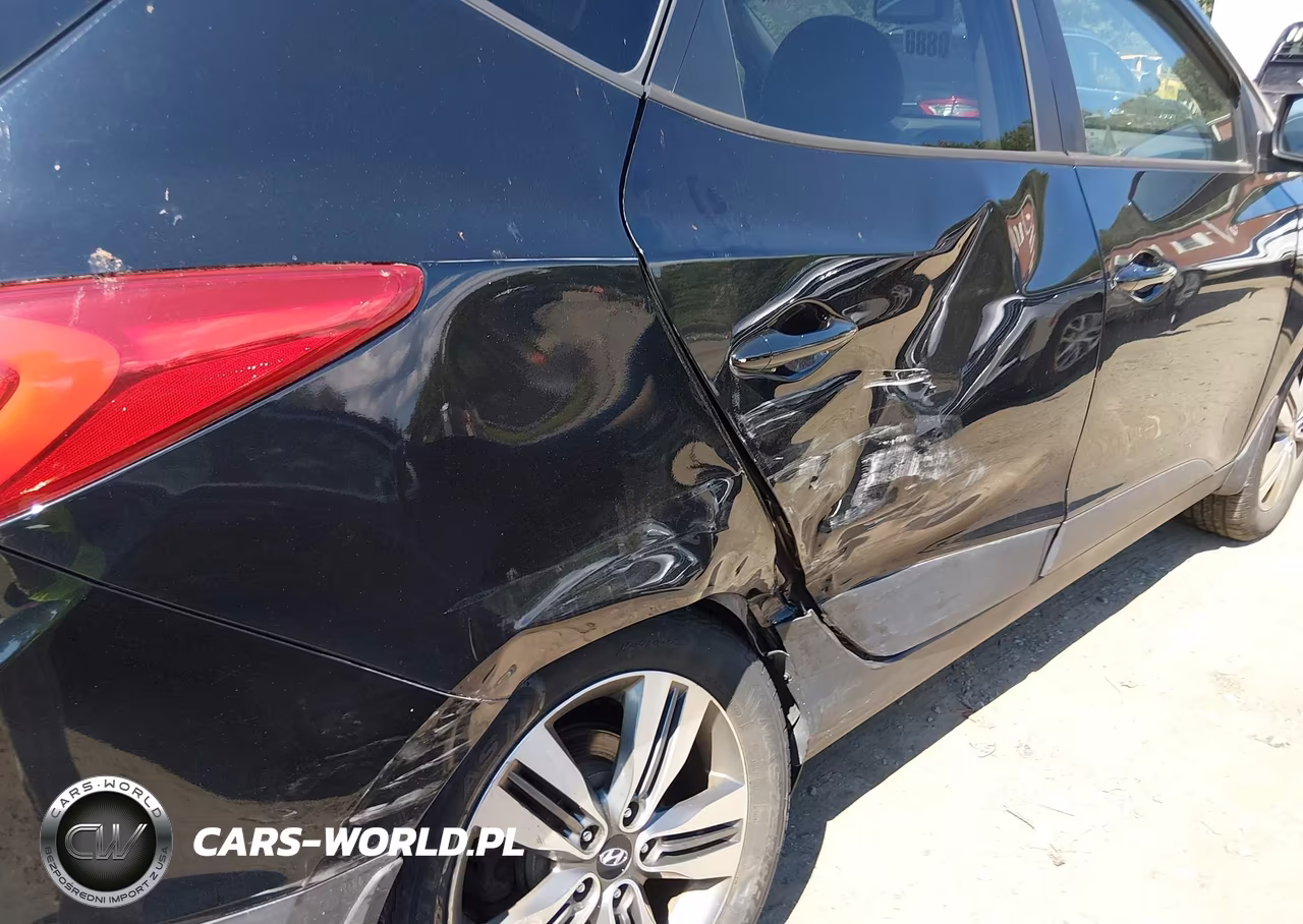 2015 Hyundai Tucson Limited VIN:KM8JUCAG0FU069001 - 17