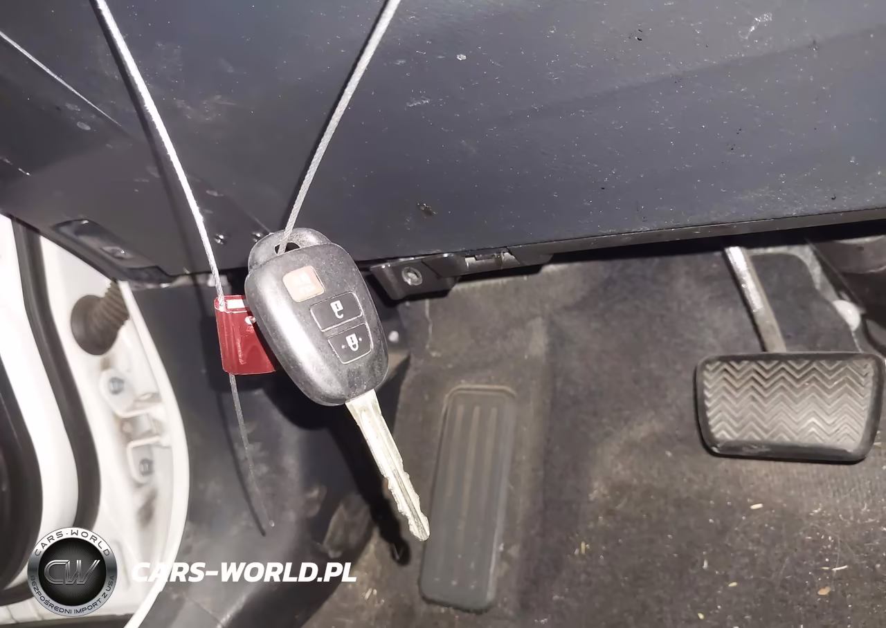 2017 Toyota Rav4 Le VIN:JTMZFREV8HJ712390 - 11