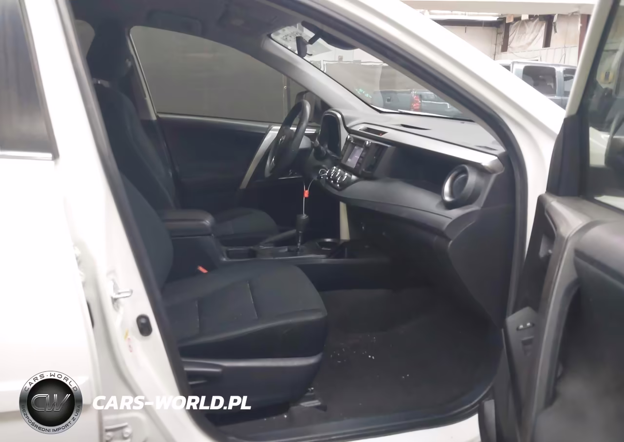 2017 Toyota Rav4 Le VIN:JTMZFREV8HJ712390 - 5