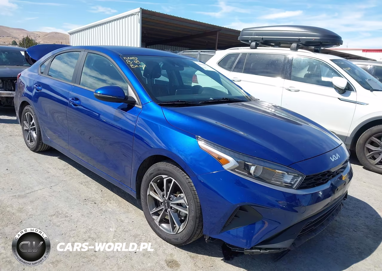 2023 Kia Forte Lxs – zdjęcie 1 z 16