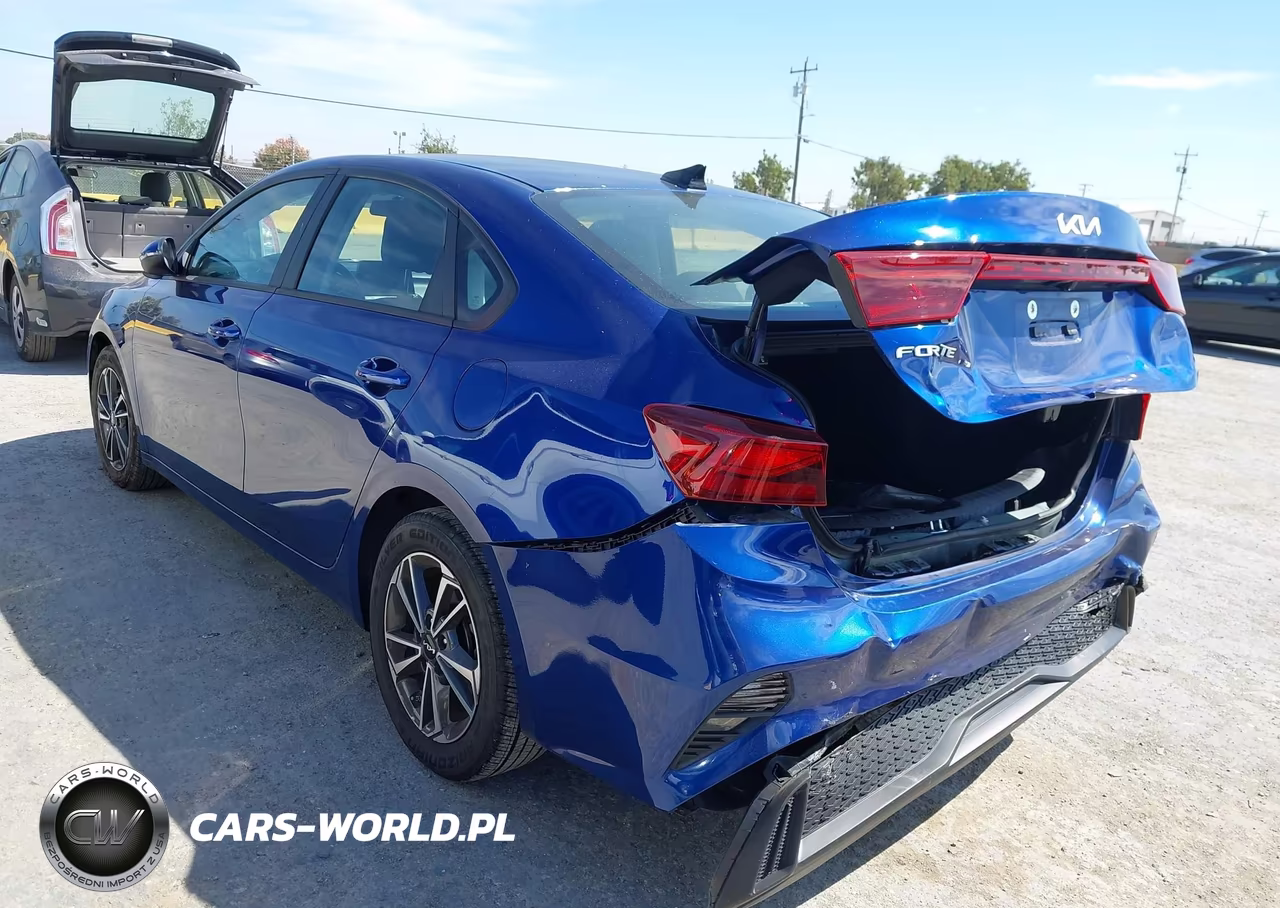 2023 Kia Forte Lxs VIN:3KPF24AD5PE693288 - 3