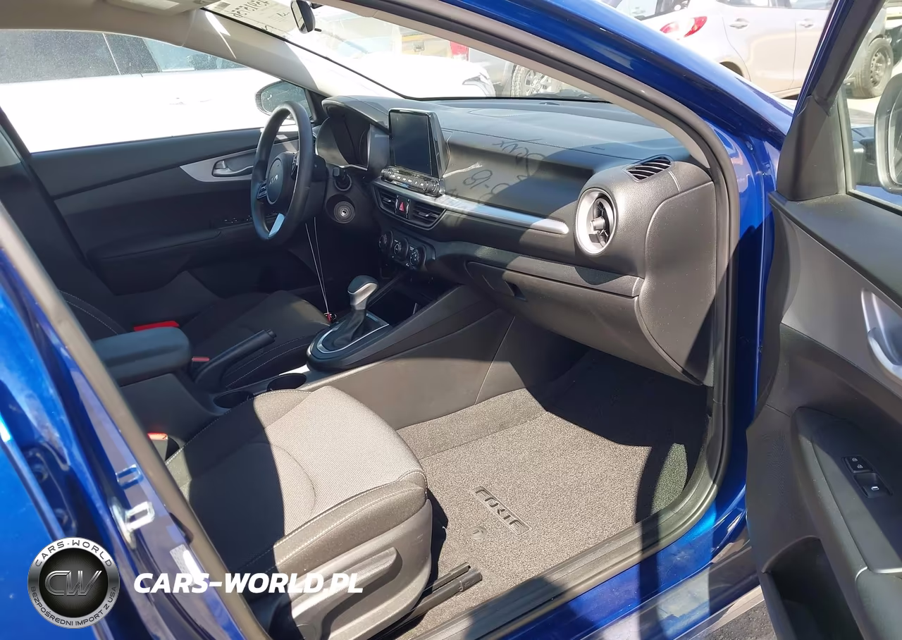 2023 Kia Forte Lxs VIN:3KPF24AD5PE693288 - 5