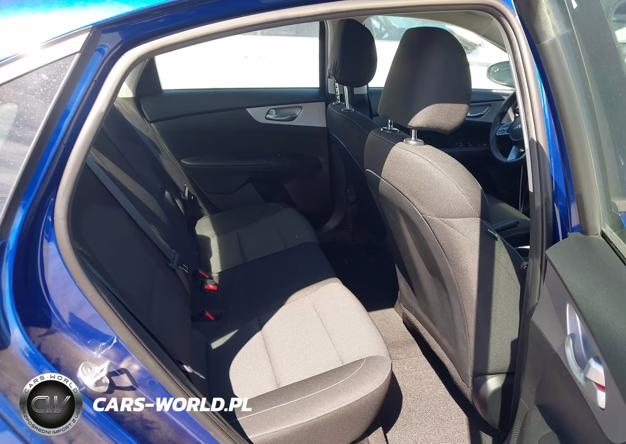 2023 Kia Forte Lxs VIN:3KPF24AD5PE693288 - 8
