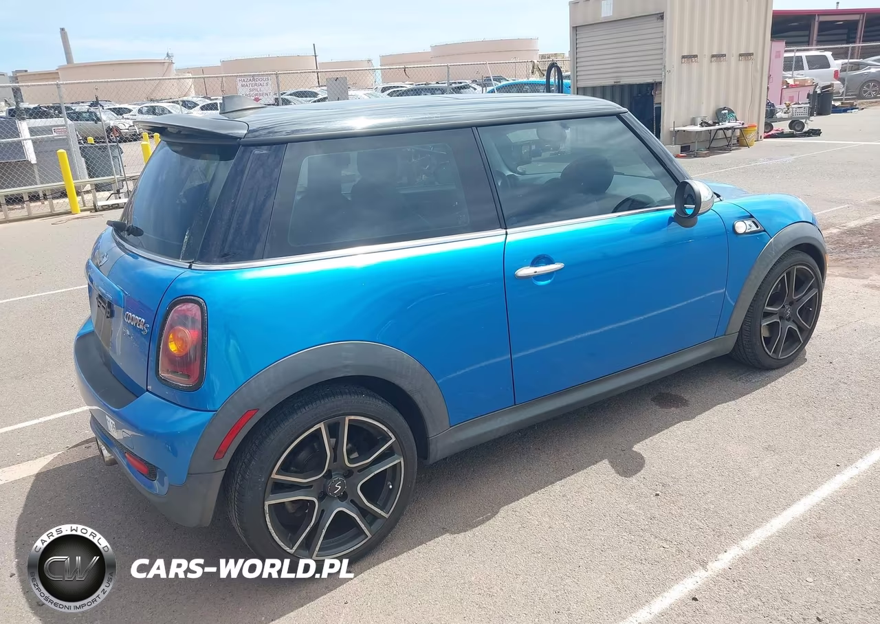 2009 Mini Cooper S VIN:WMWMF73549TW80851 - 4