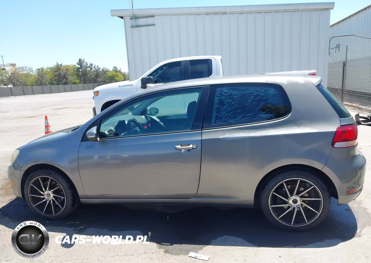 2010 Volkswagen Golf 2-Door VIN:WVWAB7AJ4AW301805 - 14