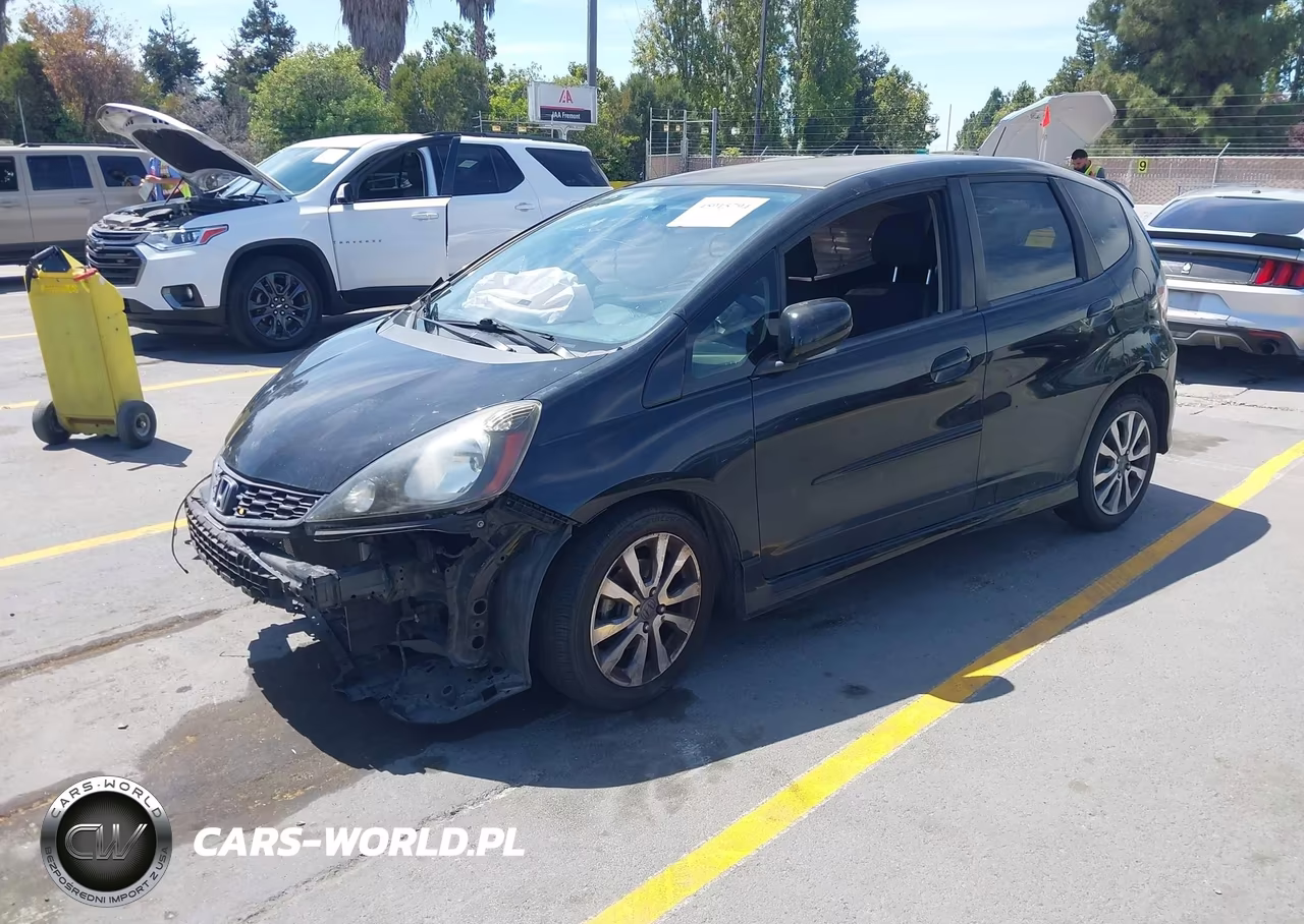2013 Honda Fit Sport VIN:JHMGE8H56DC072838 - 2