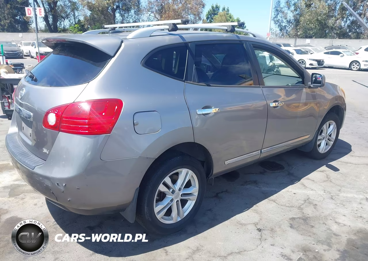 2013 Nissan Rogue Sv VIN:JN8AS5MT2DW526329 - 4